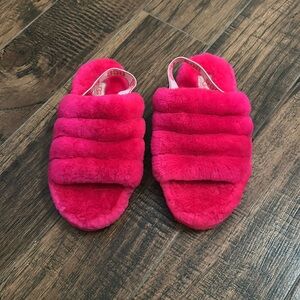Women’s pink fur UGG slides NWT
